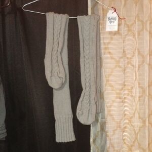 Gray Cable Knit Casual Socks